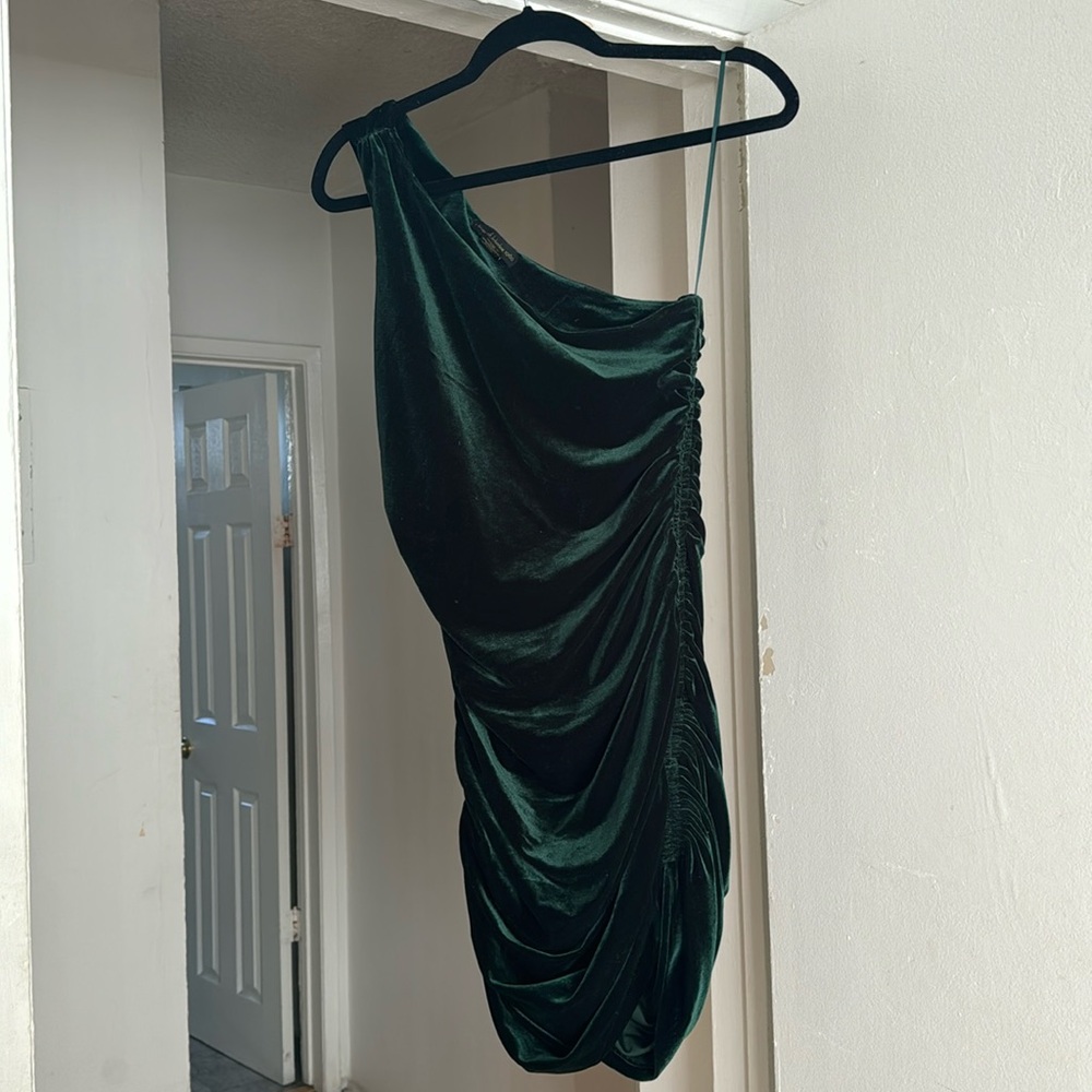 Green Velvet Mini House of Harlow Dress